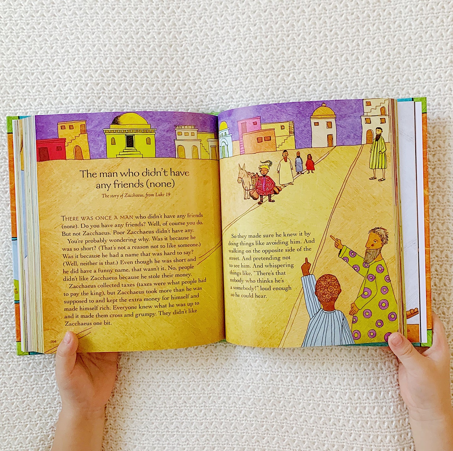 The Jesus Storybook Bible: Every story whispers His name