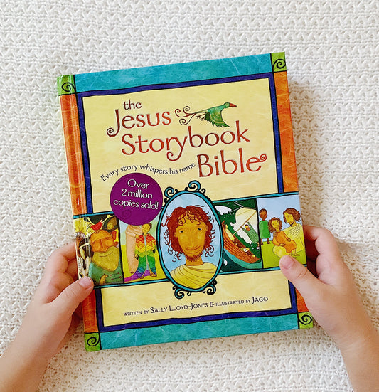 The Jesus Storybook Bible: Every story whispers His name